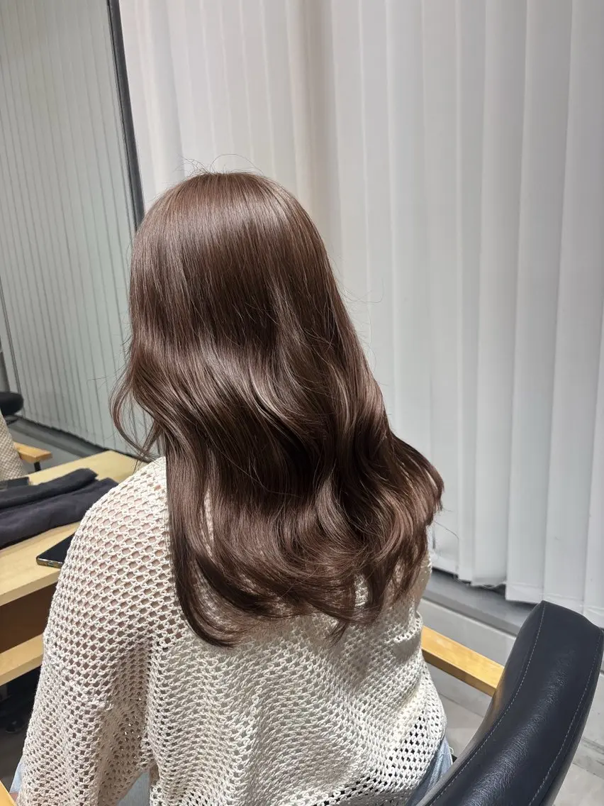 セミロング カラー ヘアカラー ベージュ/グレージュ 🧸あやか/表参道のヘアスタイル
