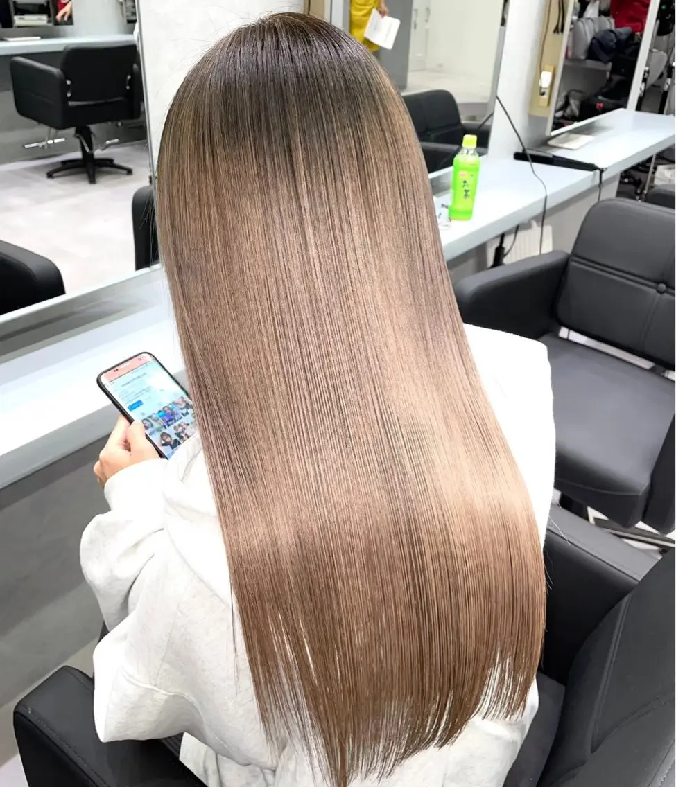 ロング カラー シールエクステ バレイヤージュ ブリーチ ケアブリーチ デザインカラー 🦋韓国hair🦋 エクステ店長sakiのヘアスタイル