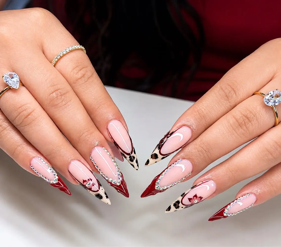 ネイル アートネイル ボルドー フレンチネイル ジェルネイル 氷ネイル・うるうるネイル ハンドネイル Julie NailSalonのネイルデザイン