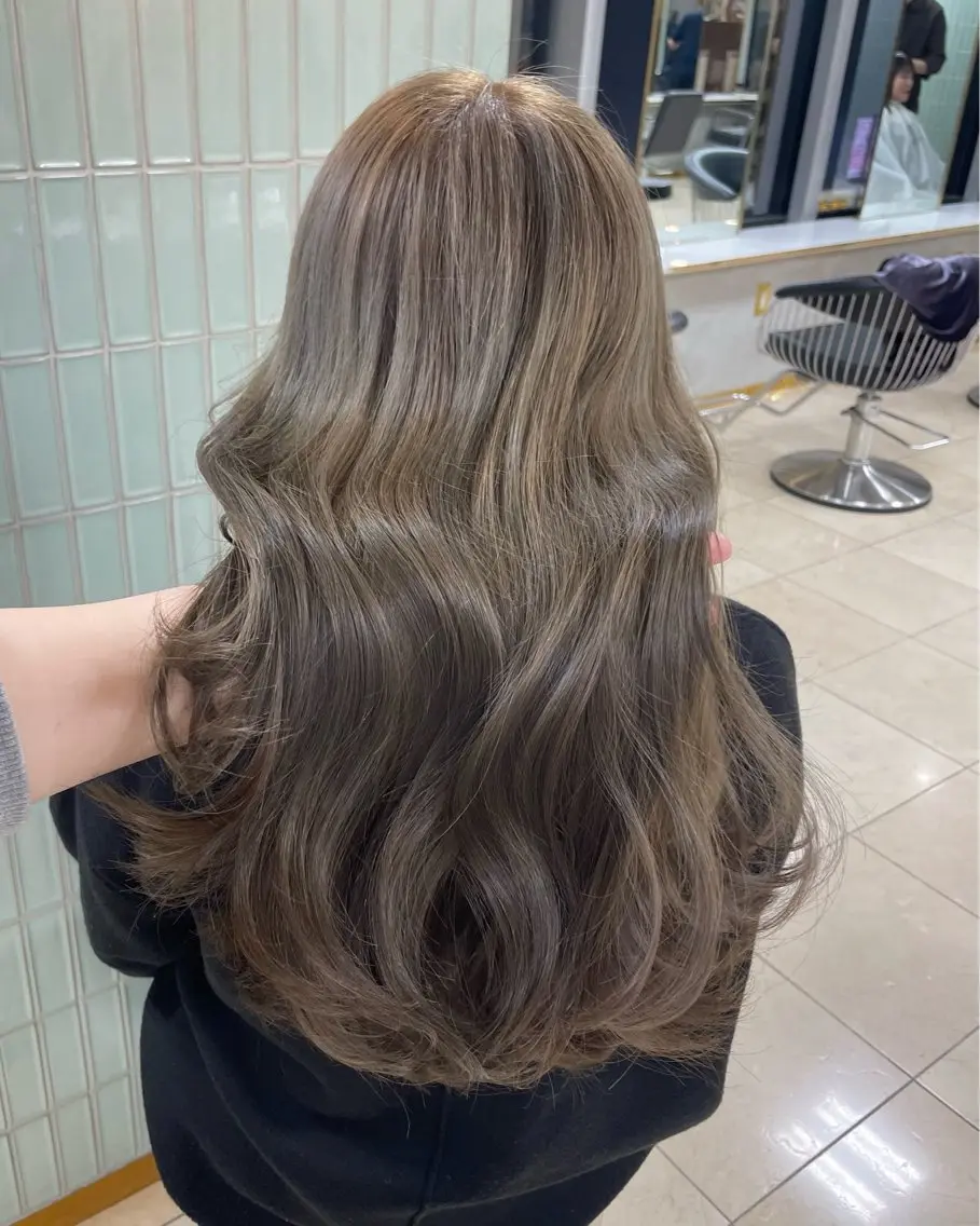 カラー オリーブカラー 🌿新宿 カットモデル🫧のヘアスタイル