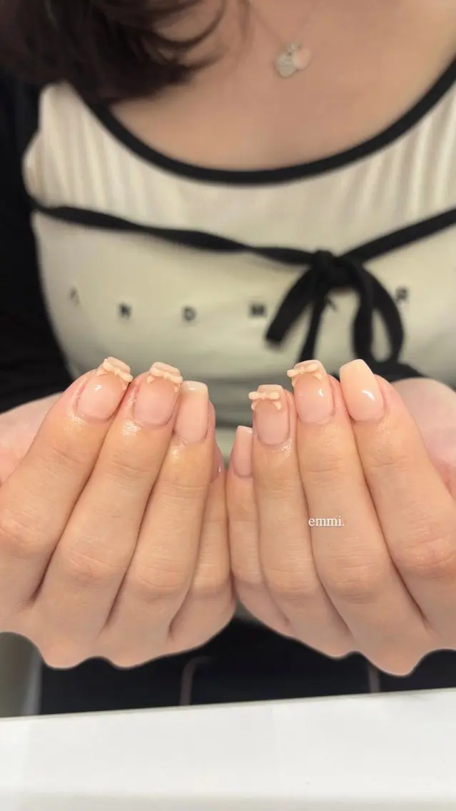 ネイル リボン ハンドネイル emmi nailのネイルデザイン