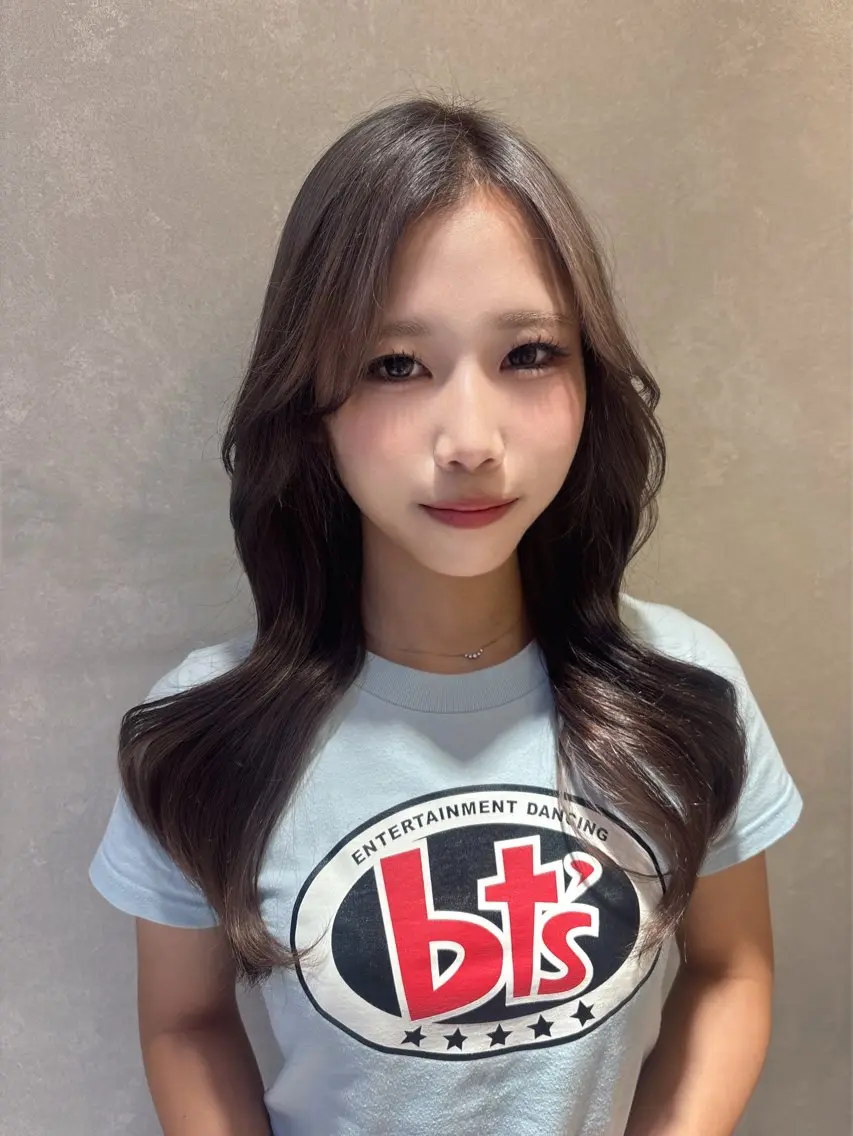 ロング ヘアカラー トリートメント 𝐿𝑒𝑒 四ツ橋 𝑅𝐴𝑁𝐴のヘアスタイル