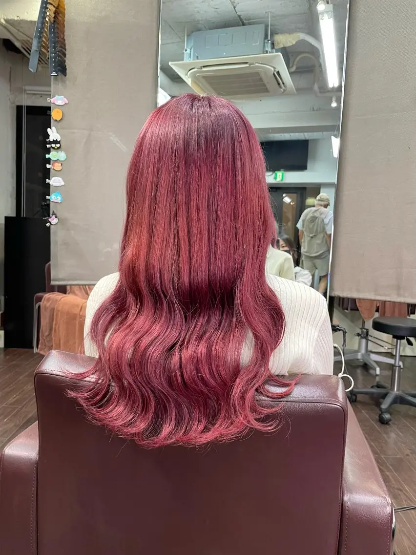 ロング カラー ブリーチ ピンクカラー 西宮ハイトーンカラー ひらり💜のヘアスタイル