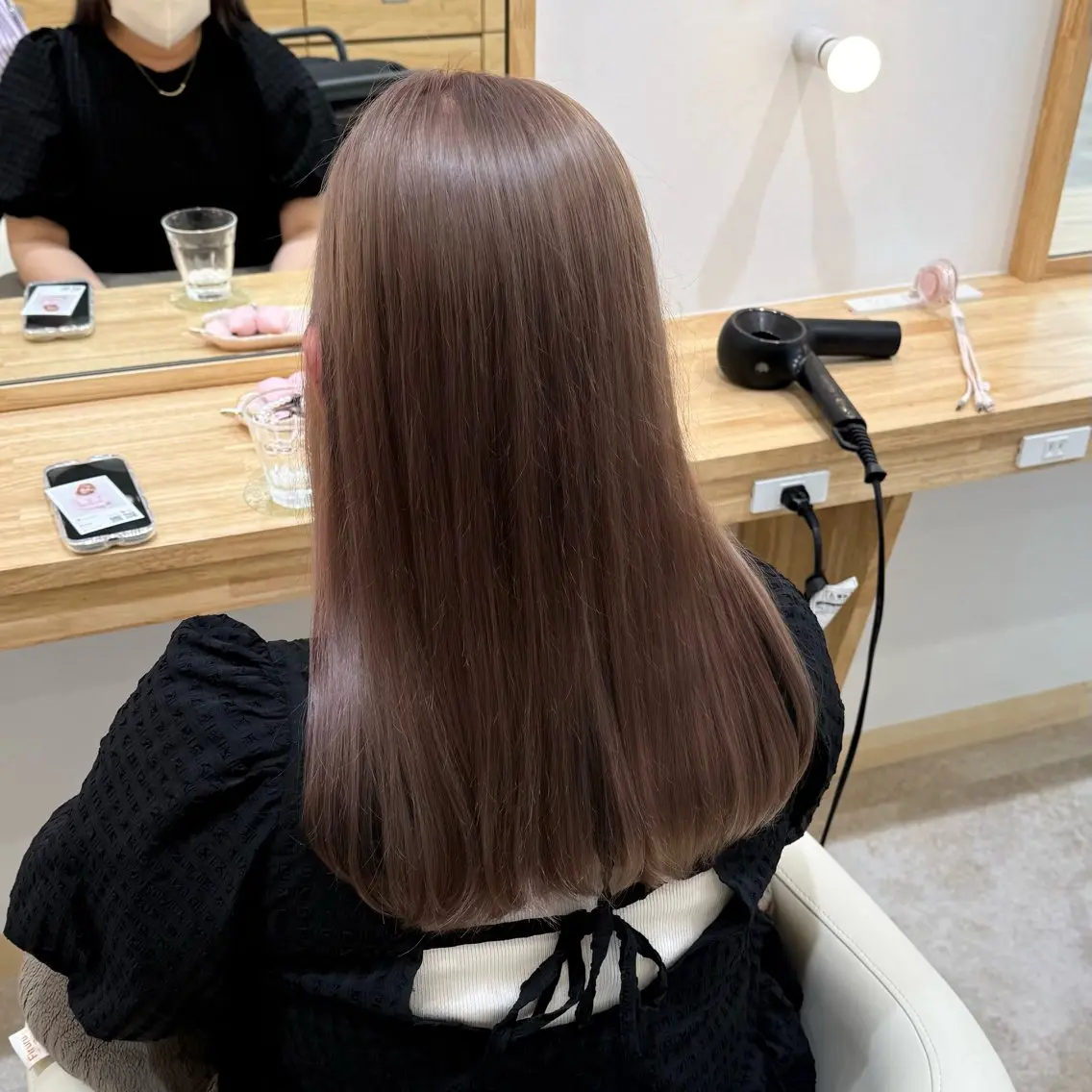 セミロング カラー カット ヘアカラー トリートメント 柔らかいbeige ¦韓国¦🩰マユ🩰のヘアスタイル