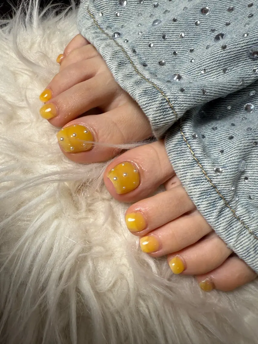 ネイル 黄色 フットネイル nail Haruのネイルデザイン