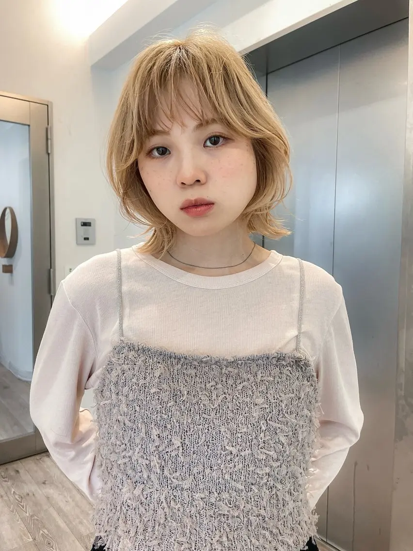 ミディアム カラー パーマ カット ヘアカラー 抜け感ボブ×パーマ |kazaneのヘアスタイル