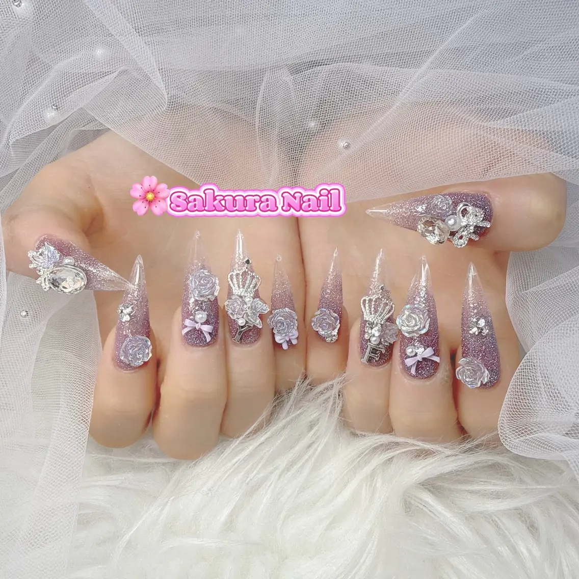 ネイル アートネイル オーロラネイル ボルドー チークネイル フレンチネイル ハンドネイル Sakura Nail Salonのネイルデザイン
