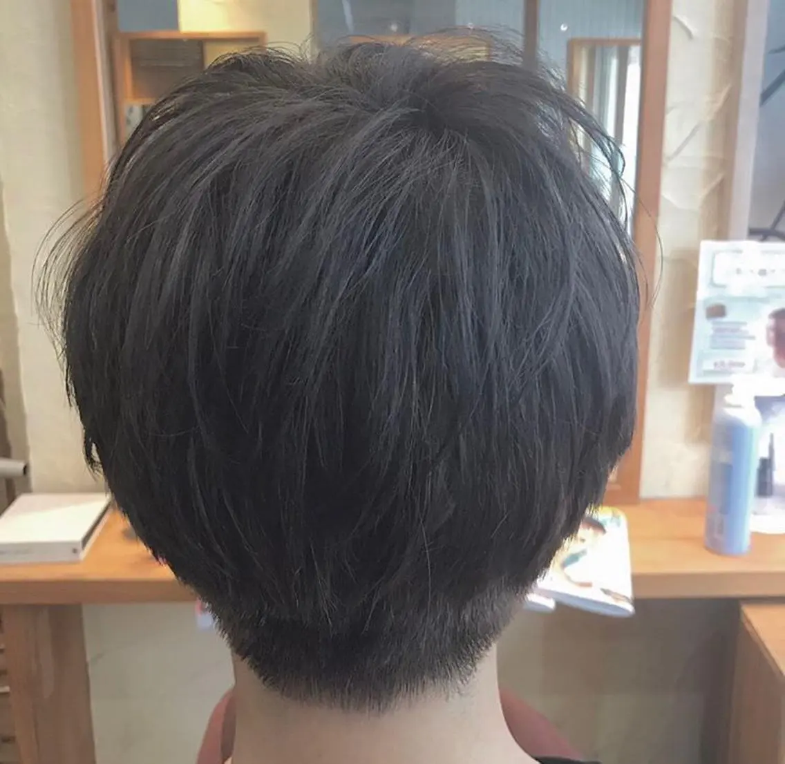 ショート カラー ✂︎ショート、ボブ、 レイヤー🩵YUMIのヘアスタイル
