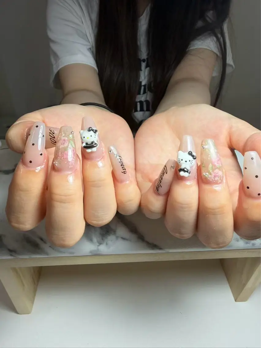 ネイル ハンドネイル U.mi Nail Salonのネイルデザイン