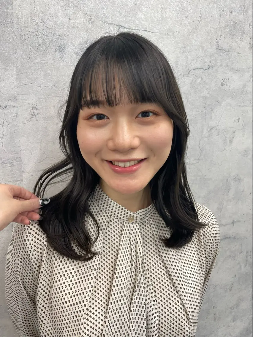 セミロング カラー 顔まわり× レイヤー/MIUのヘアスタイル