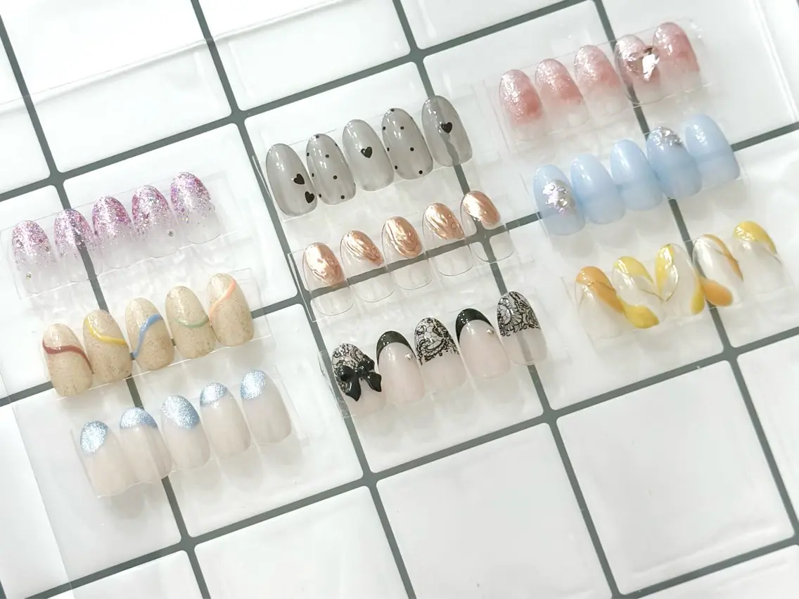 ちぐはぐネイル🎀オフ込みの写真