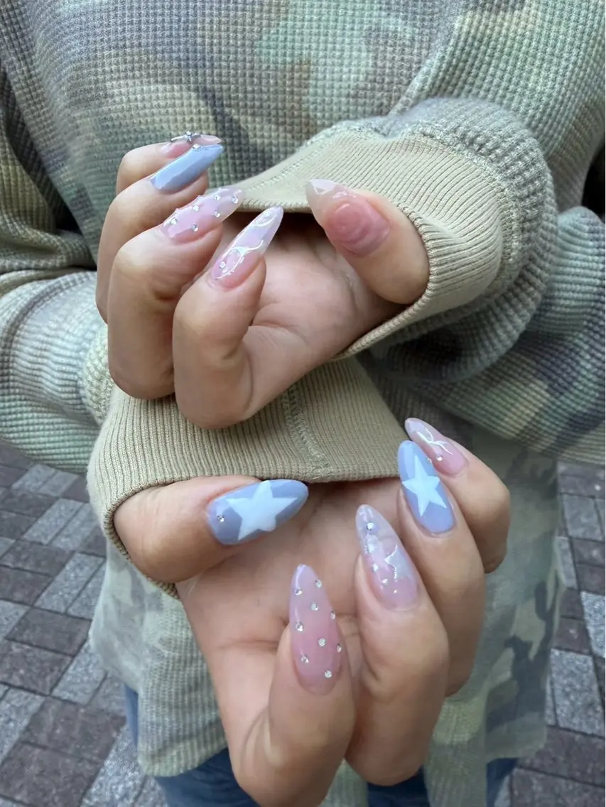 ネイル アートネイル 𝙃𝙞𝙣𝙖 M.SLASH 🎀のネイルデザイン