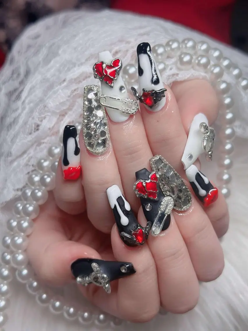 ネイル オーロラネイル フレンチネイル ジェルネイル ハロウィン キラキラネイル H.baby Nail Salonのネイルデザイン