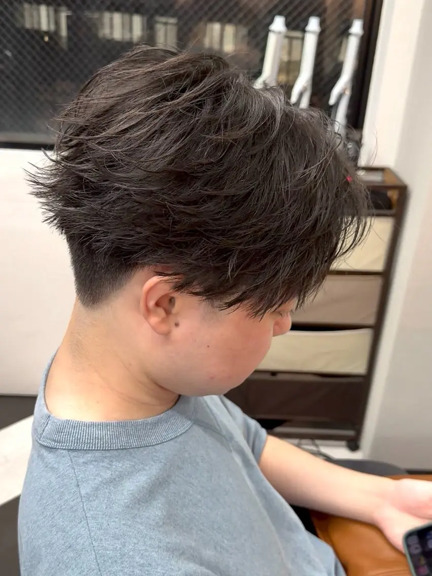 ミディアム カラー パーマ ヘアアレンジ メンズ 伊藤 陸のヘアスタイル