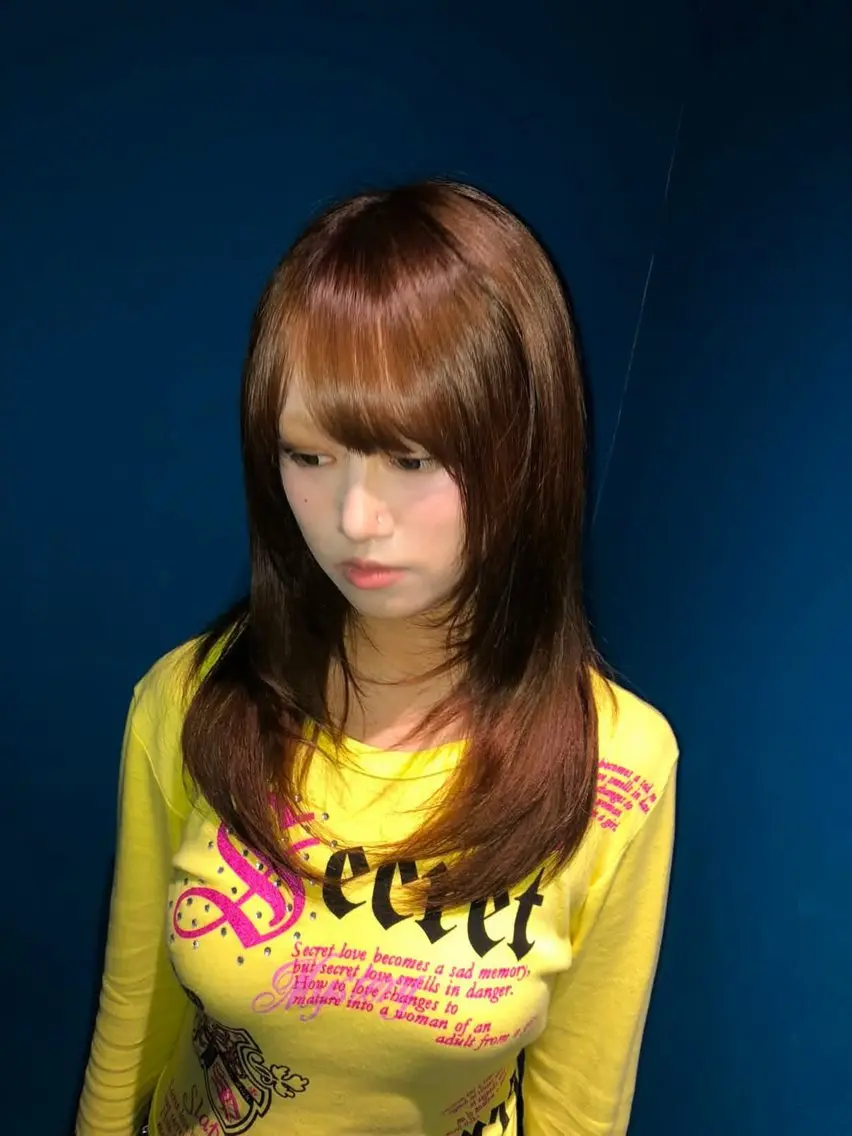 ロング ヘアカラー 小林 虹花のヘアスタイル