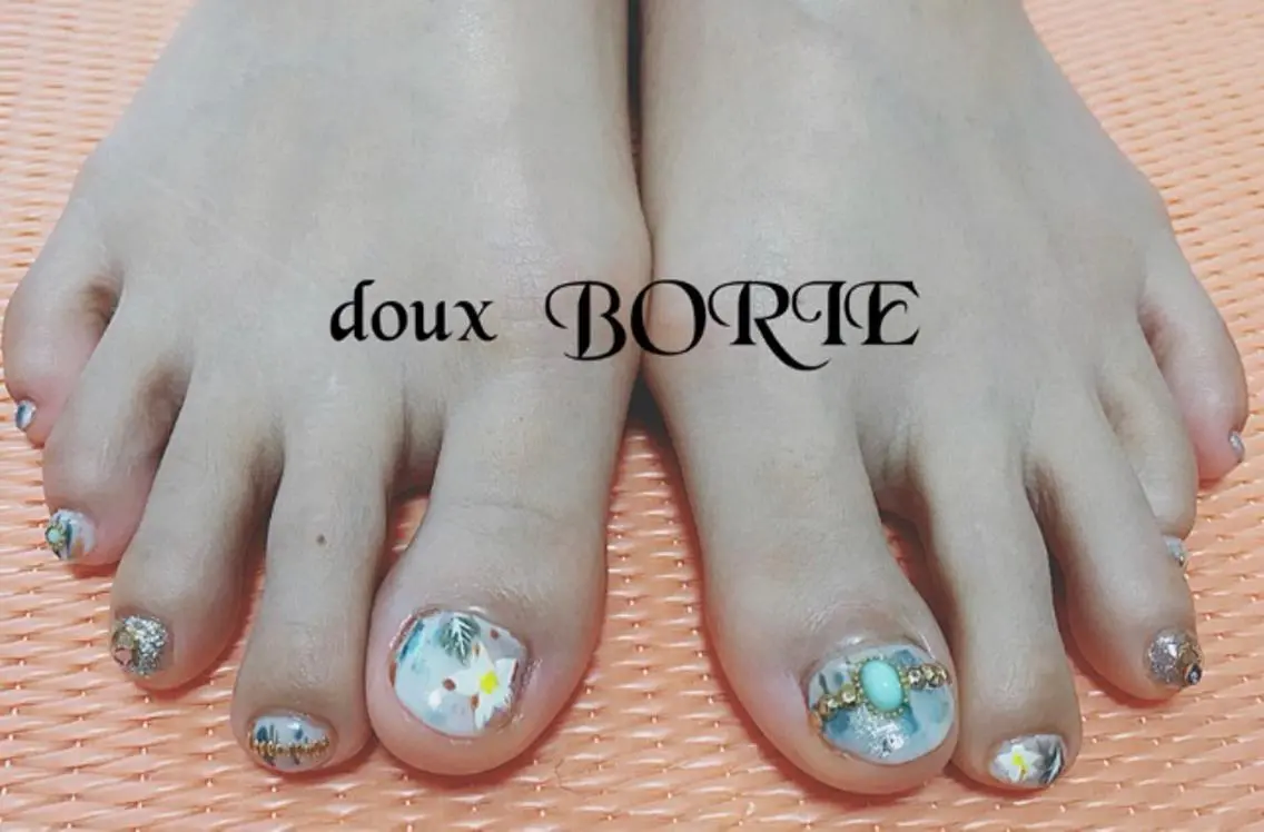 ネイル doux BORIEのネイルデザイン