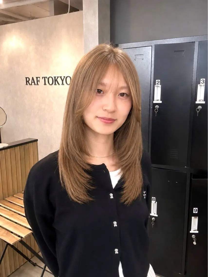 セミロング カラー ヘアカラー トリートメント ヘッドスパ ヘアセット ✨傷まないカラー ✨髪質改善✨レオンのヘアスタイル
