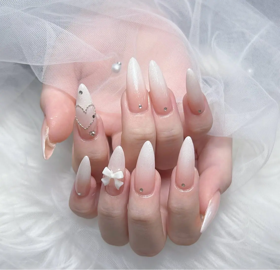 ネイル アートネイル オーロラネイル チークネイル 長さ出し フットネイル Miya _nailのネイルデザイン