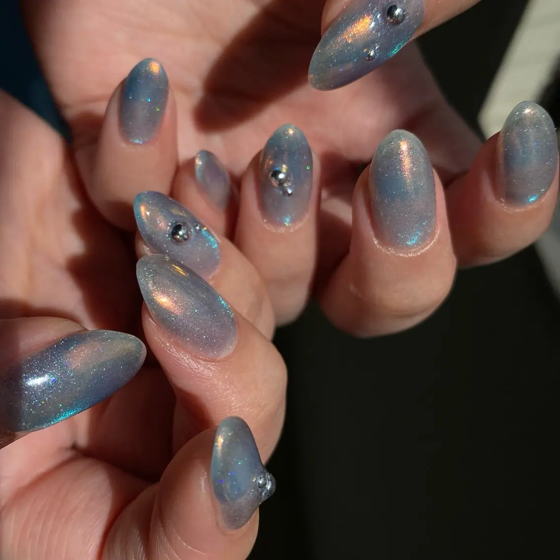 ネイル 成人式 フラッシュネイル フレンチネイル ガーリー キラキラネイル ハンドネイル 草加ニュアンスネイル 🌚hersのネイルデザイン