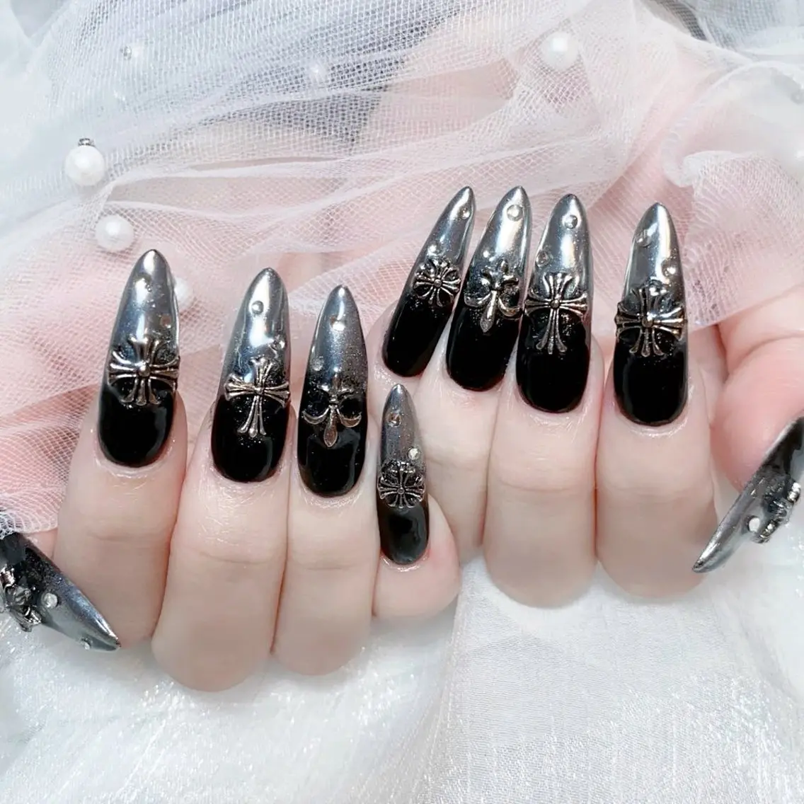 メンズ ネイル メンズ韓国風 アートネイル オーロラネイル ガーリー キラキラネイル ハンドネイル Nail salon 木にいるのネイルデザイン