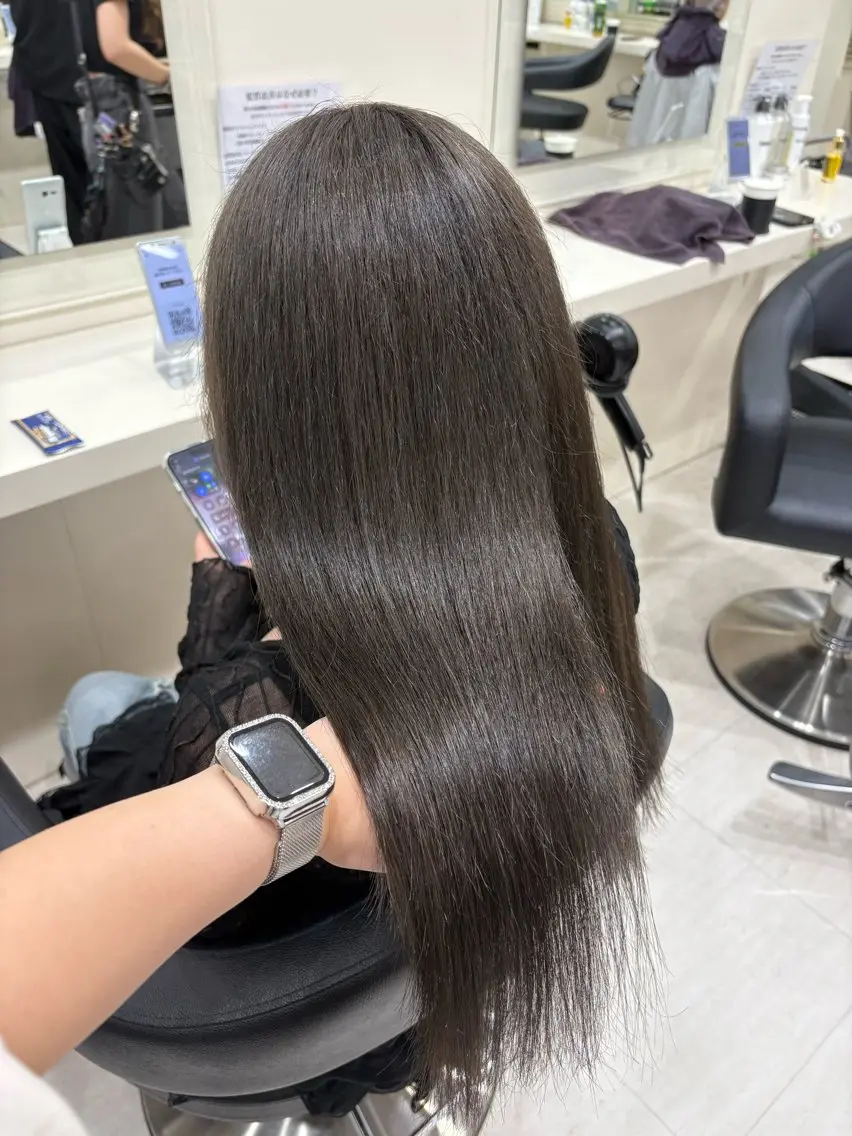 セミロング カラー ヘアアレンジ ヘアカラー 💟RINNA 艶カラー💟のヘアスタイル