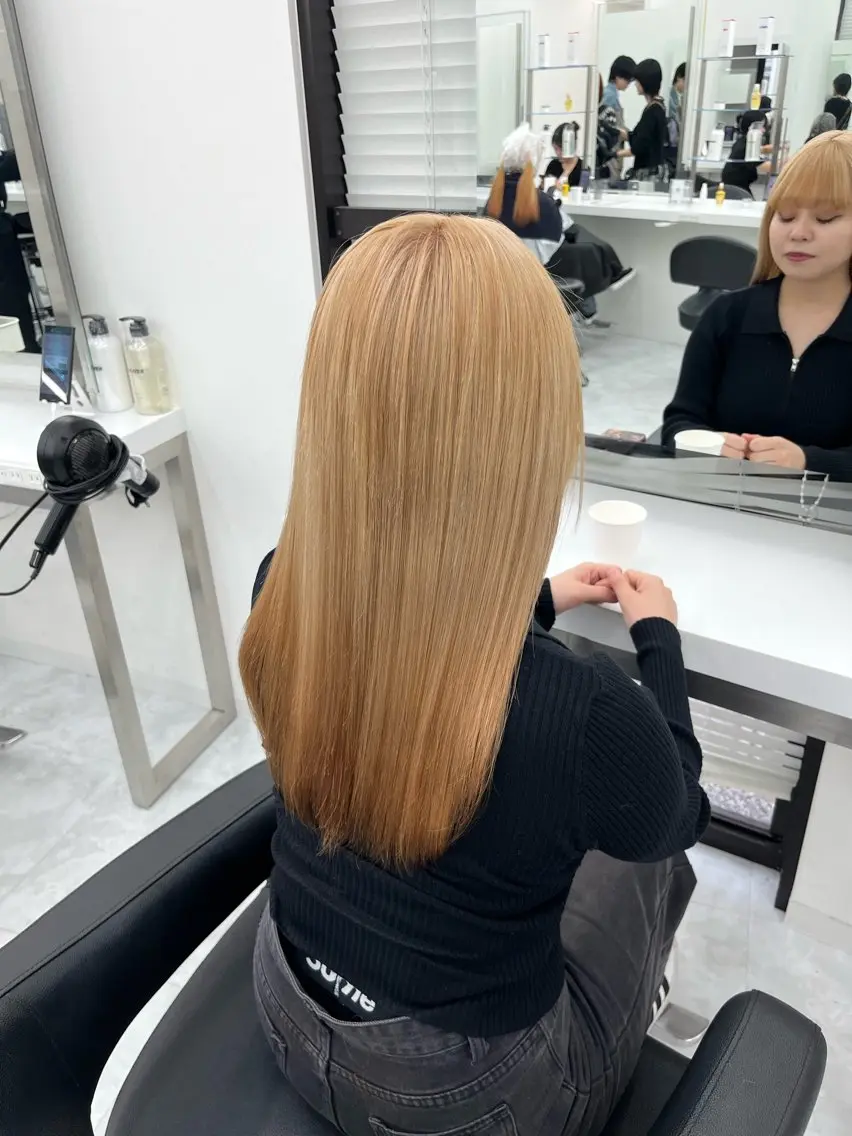 セミロング カラー Zina熊本🫧 Kurehaのヘアスタイル