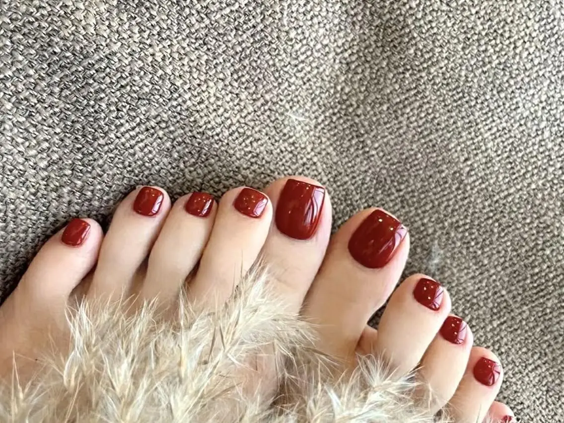 ネイル ボルドー フットネイル ジェルネイル ワンカラーネイル ショートネイル Rin Rinのネイルデザイン