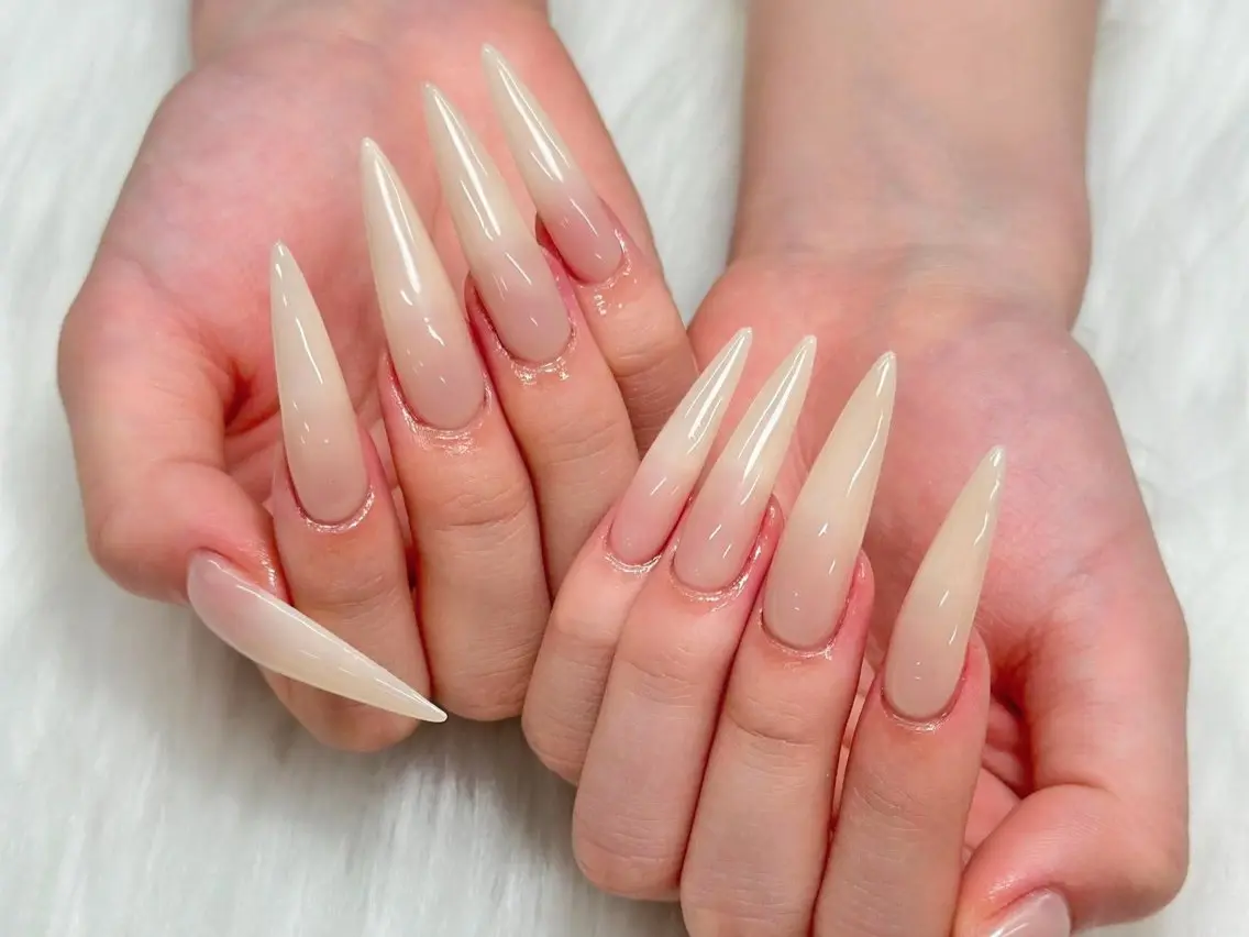 ネイル AURA NAIL 上前津のネイルデザイン
