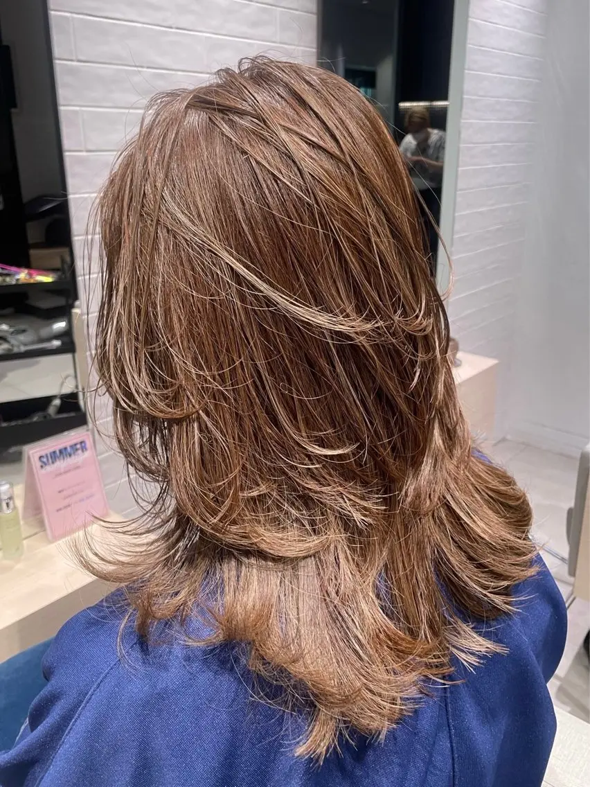 ロング レイヤーカット カット 銀座🍓海外風 たっぷりレイヤー🍓のヘアスタイル