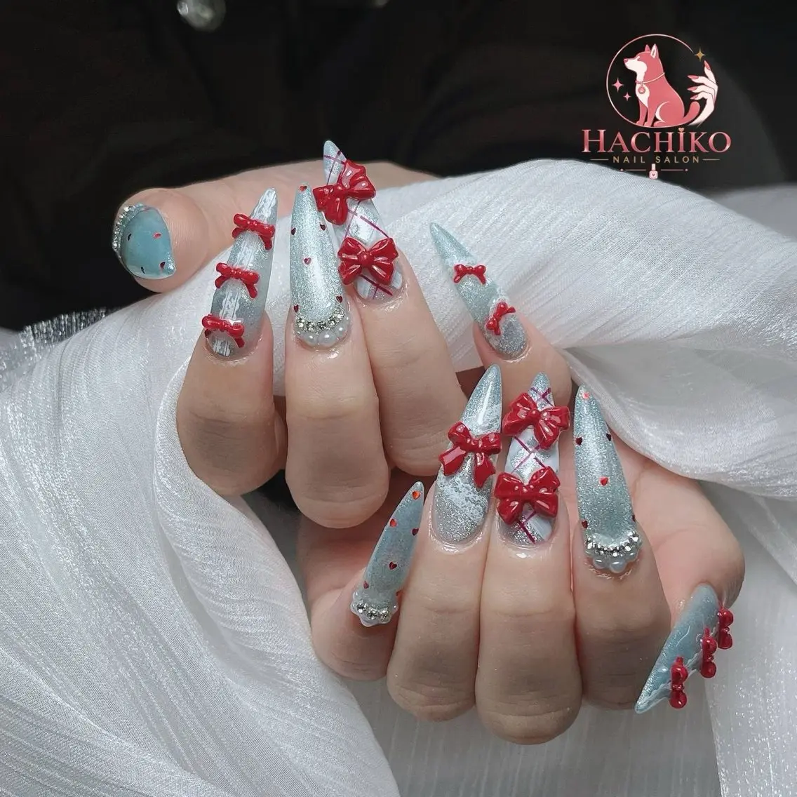 ネイル チークネイル クリアネイル ガーリー キラキラネイル 韓国ネイル ハンドネイル Hachiko Nail Salonのネイルデザイン