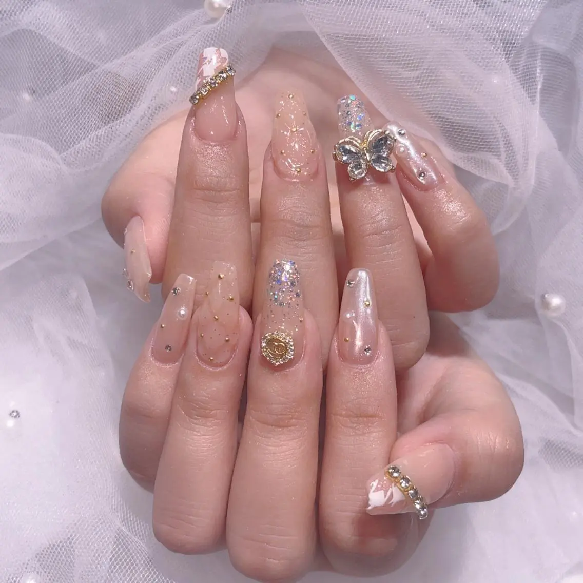 ネイル ハンドネイル Queens ciciのネイルデザイン