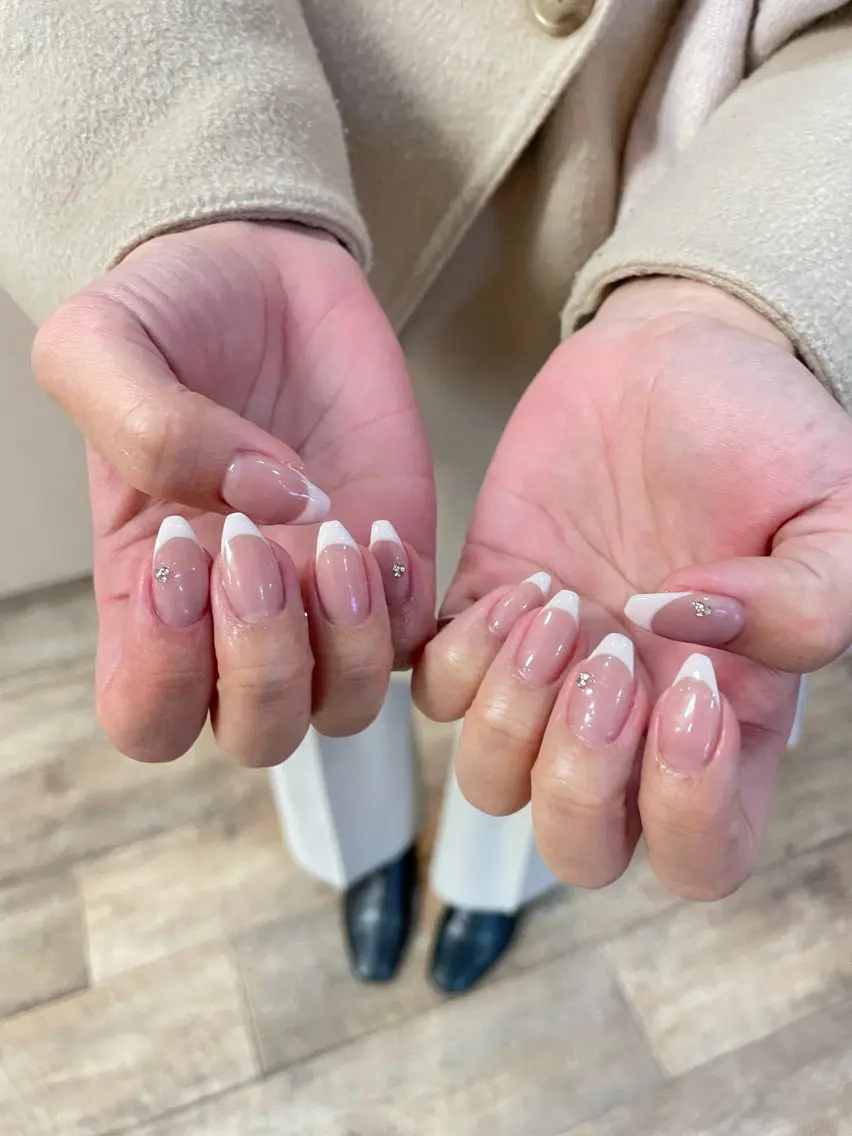 ネイル ハンドネイル ハンドケア はばすみれ🎀ﾈｲﾙ 光ﾌｪｲｼｬﾙ ﾍｱのネイルデザイン