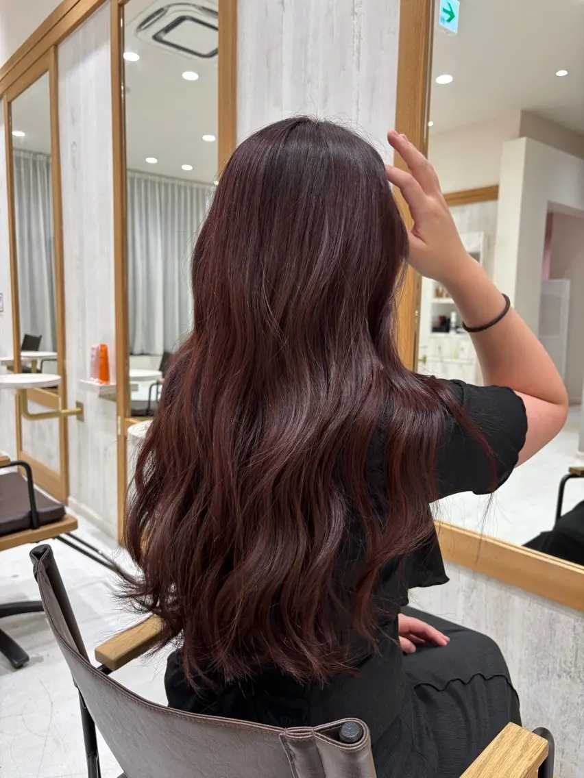 カラー ボルドーカラー ブラウンカラー ピンクカラー ヘアカラー 鈴木 葵海のヘアスタイル