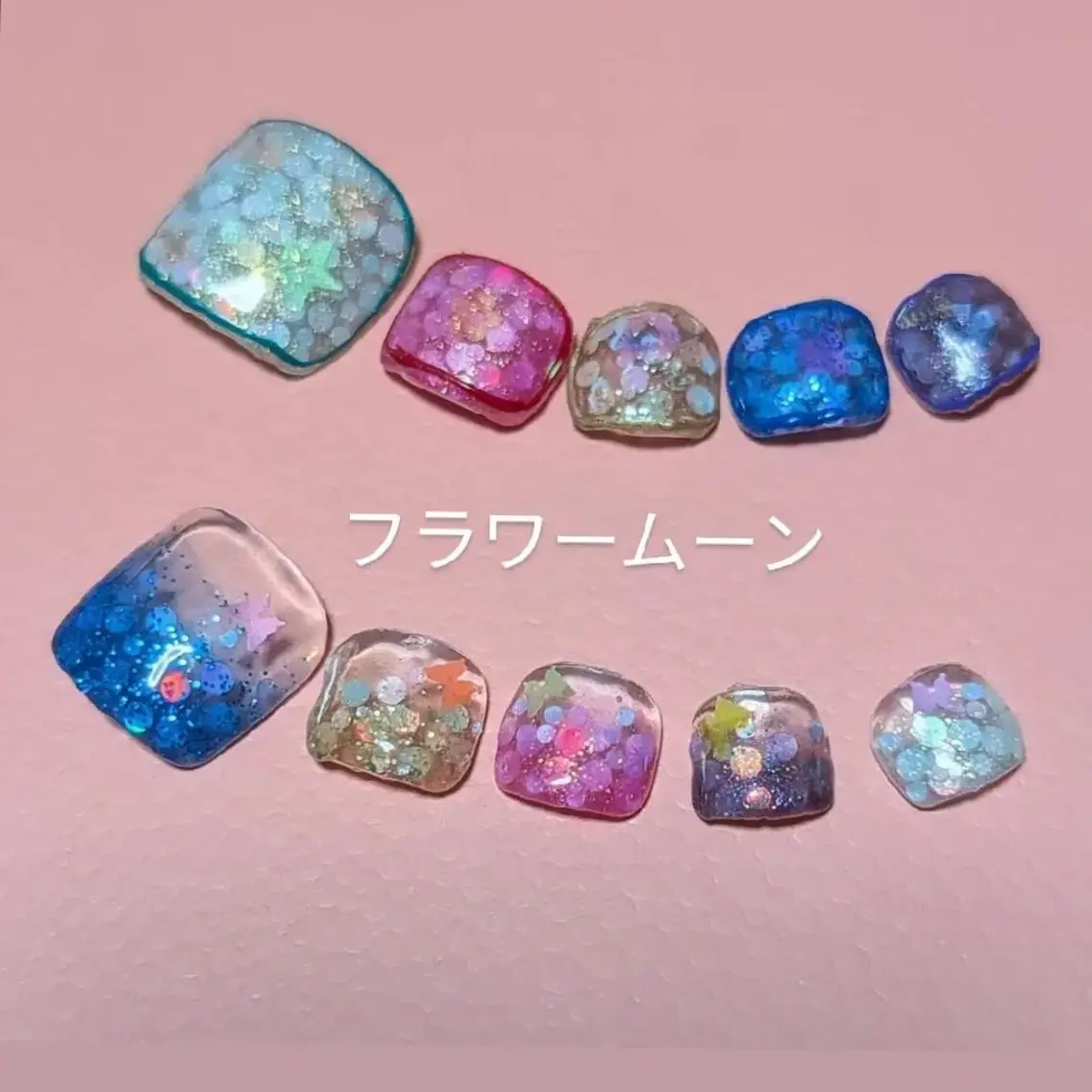 ネイル ホログラムネイル ラメ(グリッター) ネイルチップ フットネイル フラワー ムーンのネイルデザイン