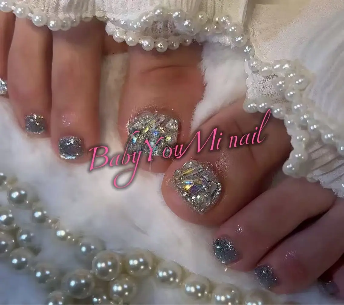 ネイル オーロラネイル チークネイル 成人式 フットネイル フレンチネイル フットネイル BabyYouMi nailのネイルデザイン