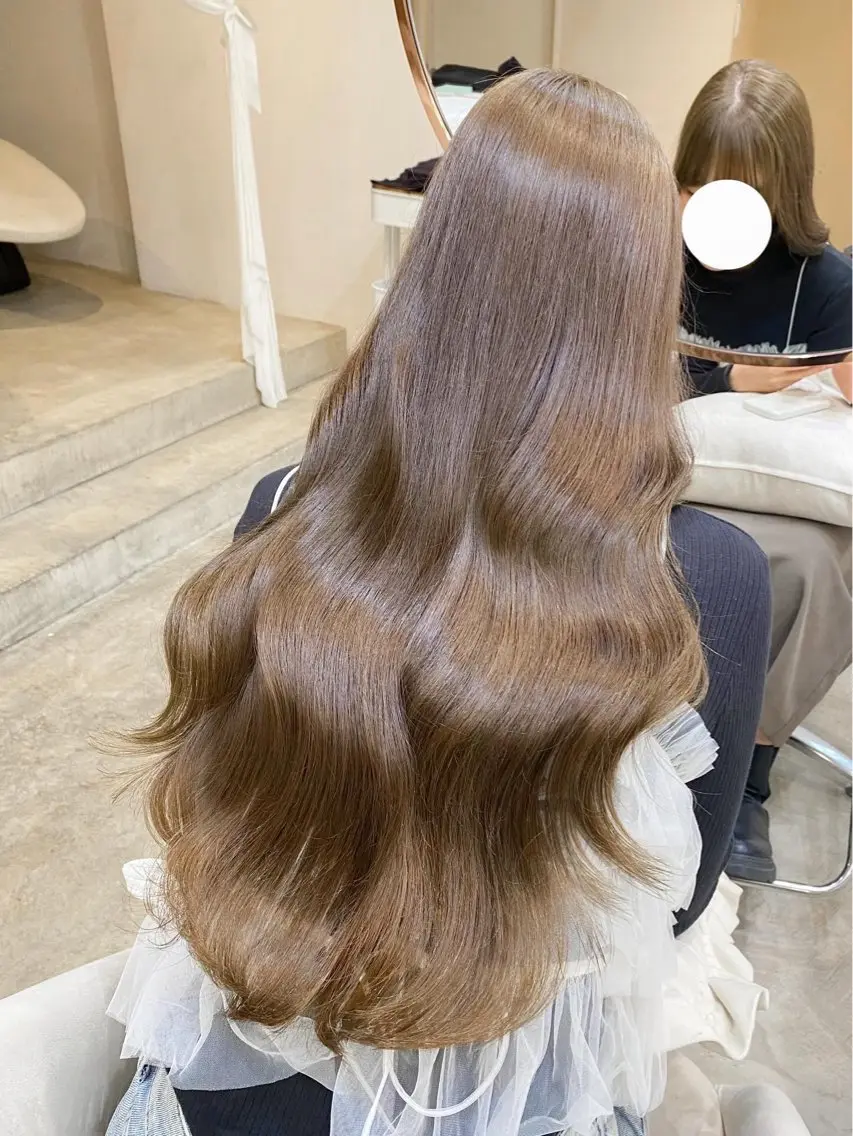 ロング カラー ベージュカラー ヘーゼル カット ヘアカラー トリートメント kohana 🎀韓国ヘア🎀🤍のヘアスタイル