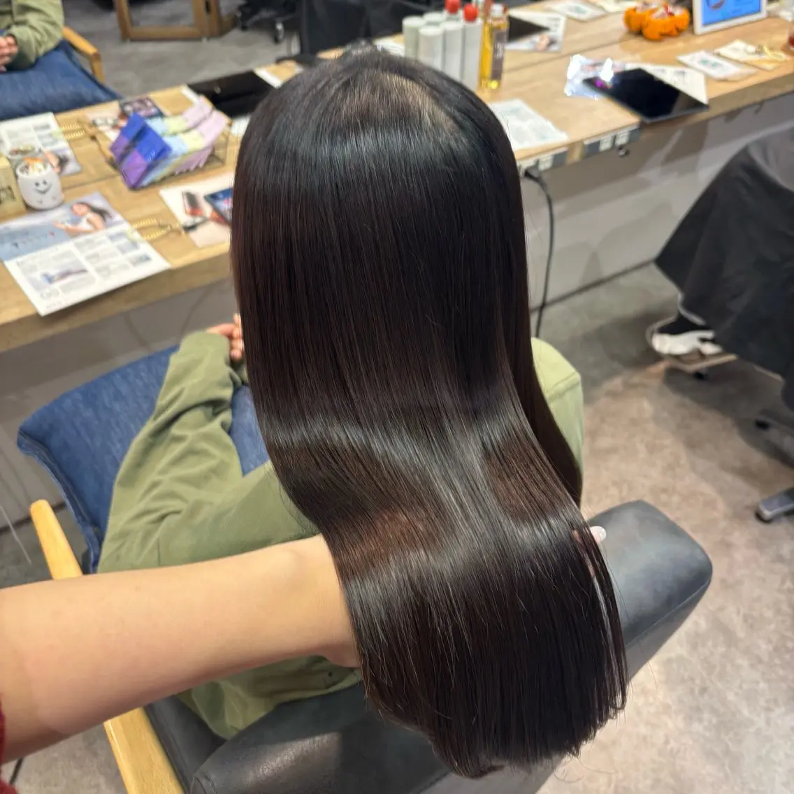 ロング 髪質改善 銀座：似合わせカラー オリーブ🫒アレンジのヘアスタイル