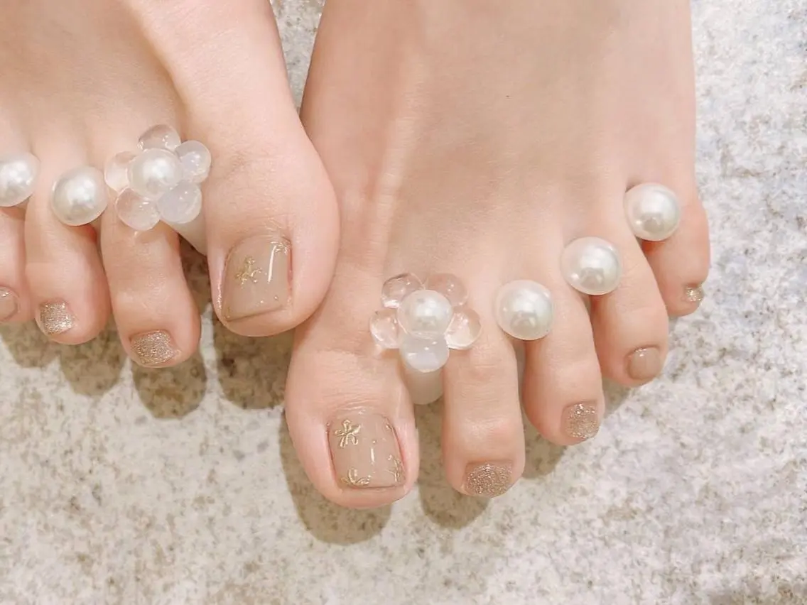 【9月限定♡特別価格】フットネイルワンカラー親指デザイン（オフあり）の写真