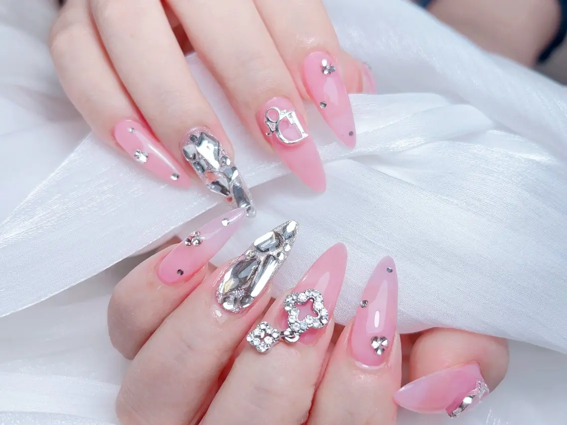 ネイル ハンドネイル M🌷nail 長さだし専門店のネイルデザイン