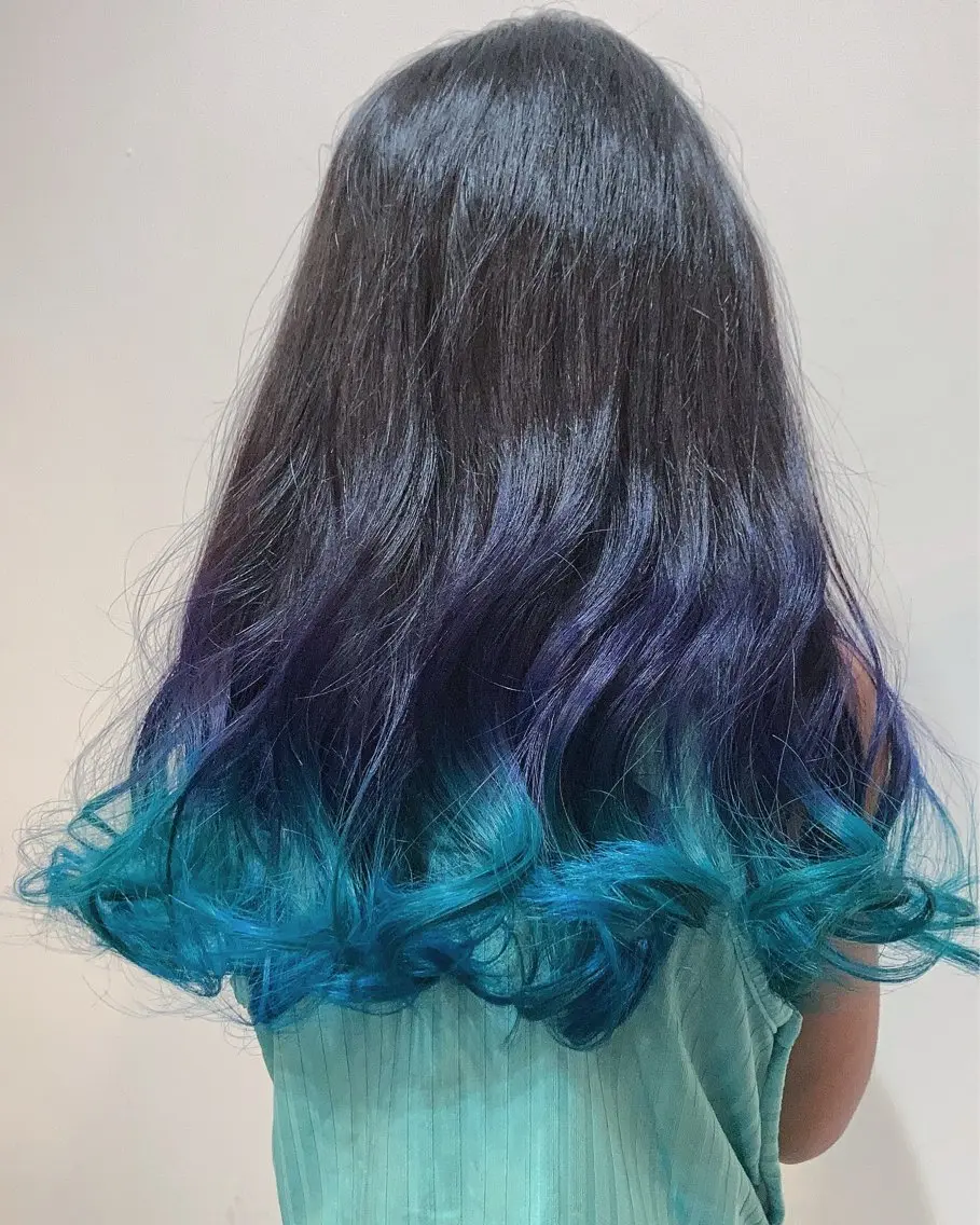 ロング カラー キッズ 黒髪 エメラルドグリーン グラデーションカラー パープルカラー 山本 将史のヘアスタイル