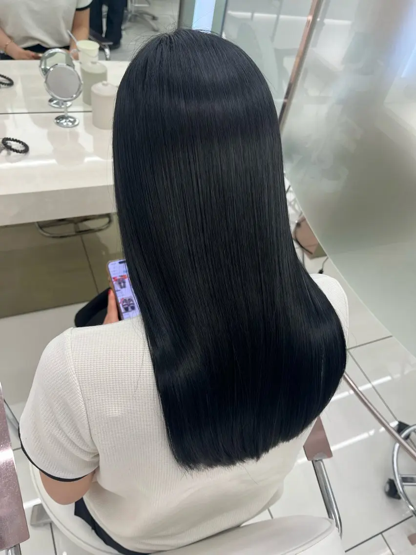 セミロング オオタ ユウトのヘアスタイル