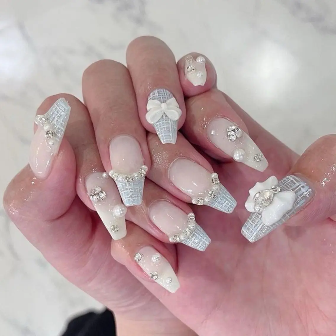 ネイル 韓国ネイル マグネットネイル 持ち込み ハンドネイル Mimi Nail_Royalのネイルデザイン