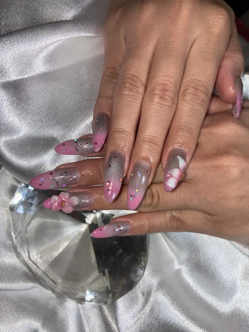 ミディアム ハンドネイル YOKOSUKA NAILS💅⚓️のネイルデザイン
