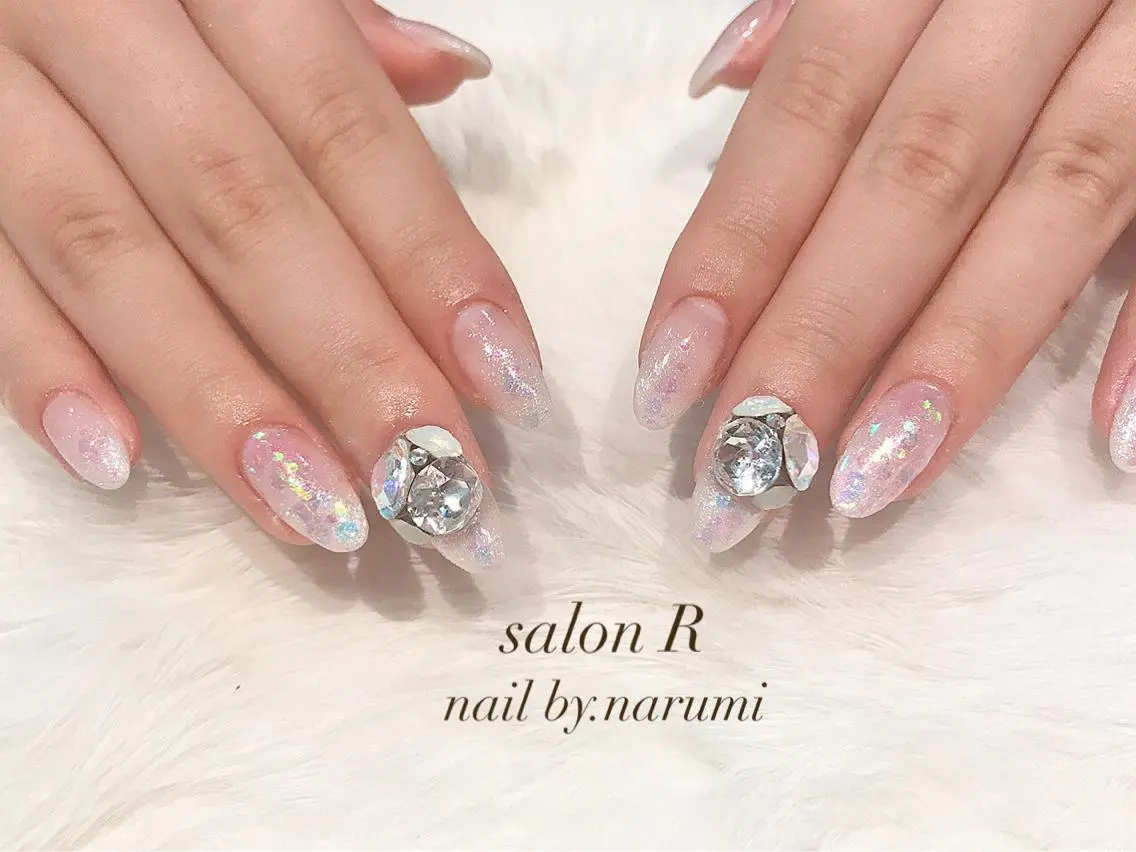 ネイル ストーンネイル NARUMI HYODOのネイルデザイン