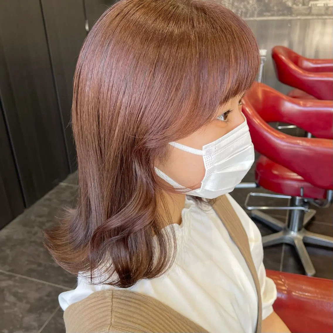 ミディアム ピンクブラウン 小顔カット カット ヘアカラー 𖧷 ⁺. 大人ヘア Yui 𓂃𓈒𓏸のヘアスタイル