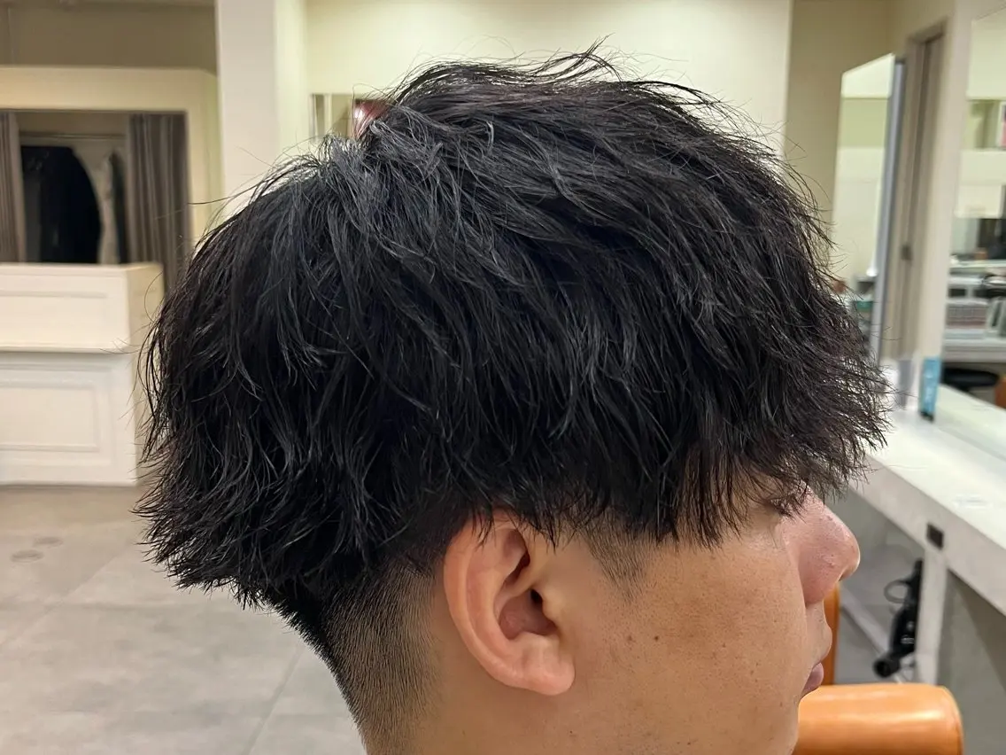 パーマ メンズ フェザーパーマメンズ ピンパーマ京都駅前のヘアスタイル