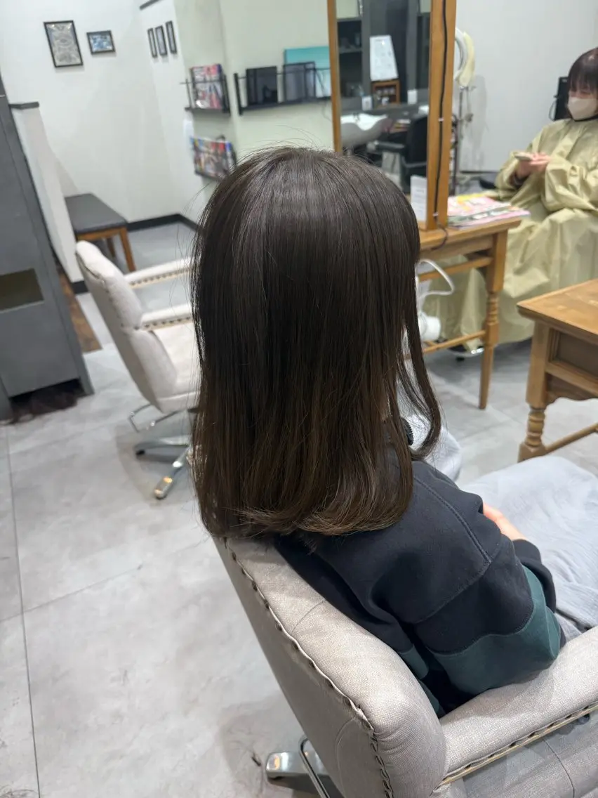 ミディアム カラー 透明感カラー グレージュ オリーブグレージュ オリーブグレー 中林 優太のヘアスタイル