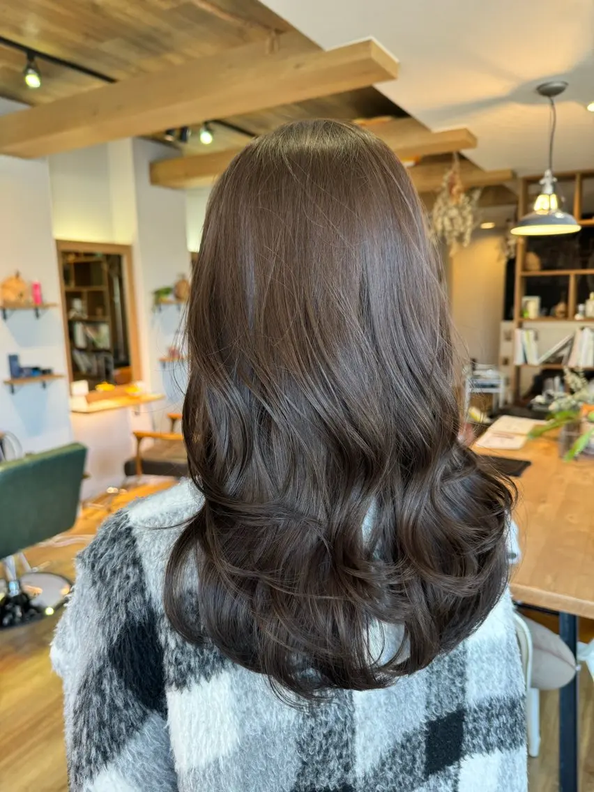 ロング カラー ブラウンカラー ヘアカラー トリートメント ツキダテ ユイのヘアスタイル