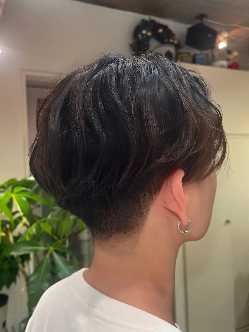 ショート カラー パーマ ヘアアレンジ メンズ マッシュ 刈り上げ ショートヘア ️ちば🩵JILLE 恵比寿 透明感カラーのヘアスタイル