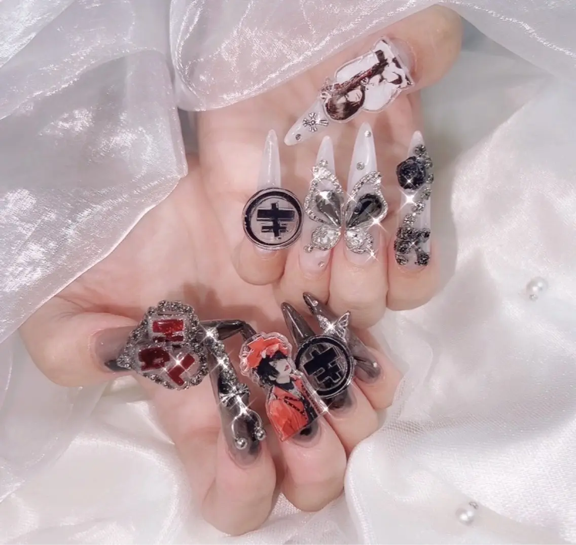ネイル ハンドネイル -ému- k.oのネイルデザイン